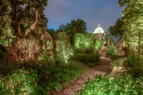 2020 Moskau Russland Garten Von Natalia Kravchuk Und Katerina Kolegova — Stockfoto