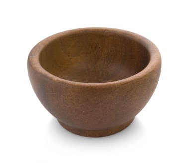 Beyaz arka planda ahşap kâse