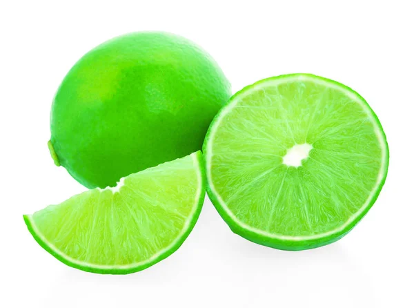 Hela Och Halva Med Skiva Färsk Grön Lime Isolerad Vit — Stockfoto