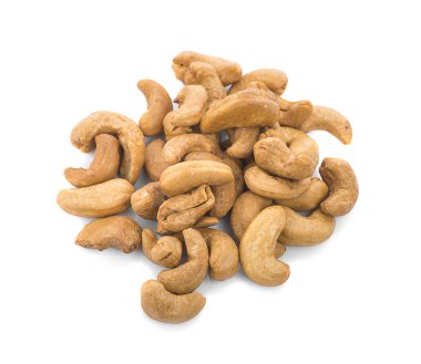  beyaz arka planda izole edilmiş kaju fıstığı 