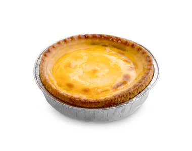 Beyaz arka plan üzerinde izole yumurta tart