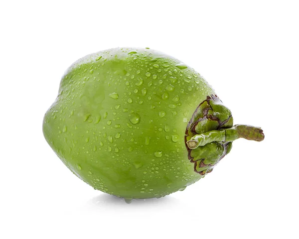 배경에 분리되어 초록빛 코코넛 — 스톡 사진