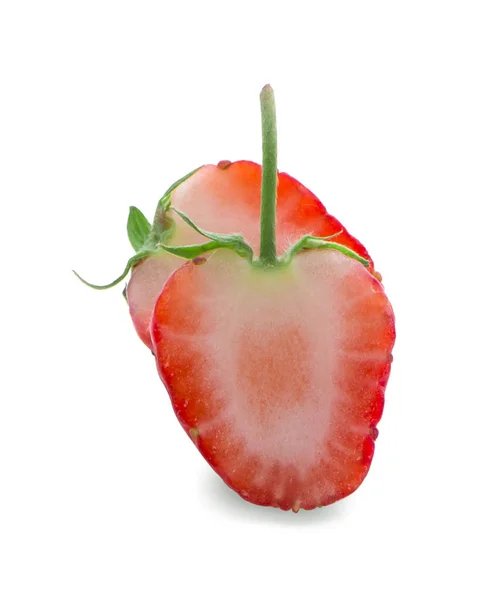 在白色背景上分离的草莓片 — 图库照片