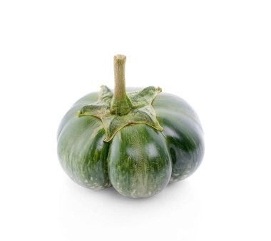 Tay beyaz bir arka plan üzerinde izole patlıcan