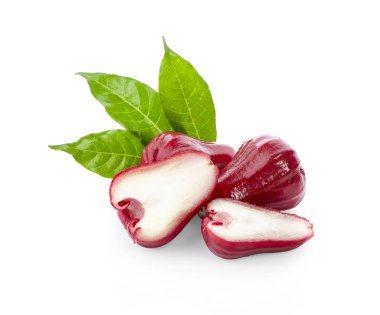 Beyaz arkaplanda gül elmaları izole