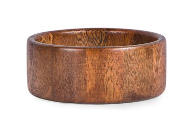 Tahta kase beyaz arka planda izole edilmiş.