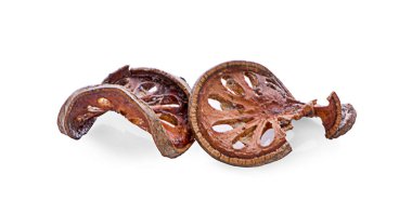 Bael beyaz arka plan üzerinde izole meyve Kuru