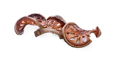 Bael beyaz arka plan üzerinde izole meyve Kuru