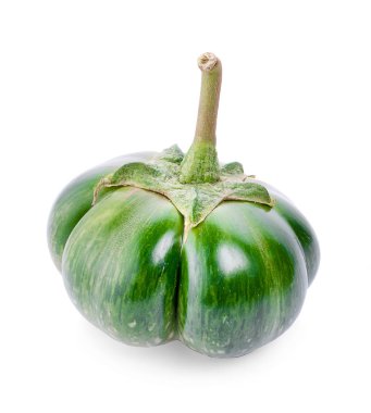 Tayland patlıcan ya da beyaz arka planda sarı yaban mersinli itüzümü Tayland patlıcanlı sebze