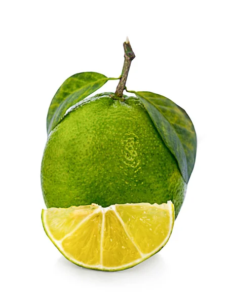 Lime Citrusfrukter Lime Cut Isolerade Vit Bakgrund — Stockfoto