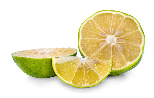 Kalk Citrusvruchten Kalk Cut Geïsoleerd Witte Achtergrond — Stockfoto