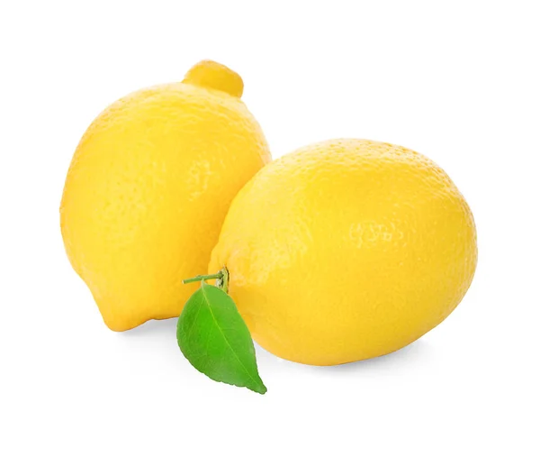 被白色背景隔离的柠檬 — 图库照片