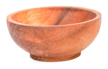 Beyaz arka planda ahşap kase