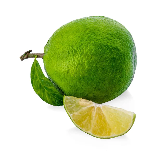 Солодкий, зелений грейпфрут ізольований на білому тлі — стокове фото
