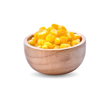 Tahta bardaktaki mısır beyaz arka planda izole