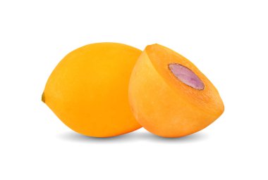 Beyaz arkaplanda yalıtılmış Marian erik meyvesi