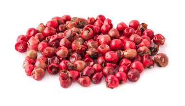 Beyaz arkaplanda pembe biber izole edildi