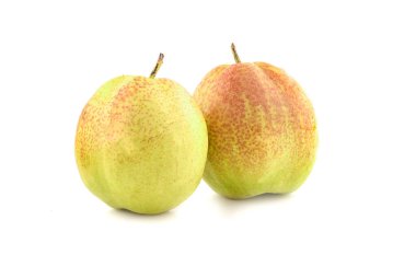 Beyaz arka planda Çin armudu izole edilmiş.