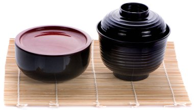 Japon siyah kasesi beyaz arka planda izole edilmiş