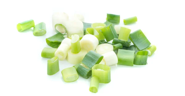 Gesnipperde Verse Groene Uien Geïsoleerd Witte Achtergrond — Stockfoto