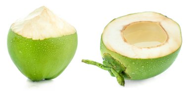 su damlası yeşil hindistan cevizi beyaz sırtüstü izole edilmiş