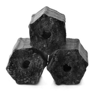 kömür beyaz arkaplanda izole edildi