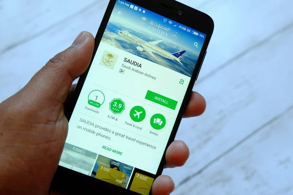 バンダル ブガワン ブルネイ ダルサラーム 2018 Android Google プレイストアでサウディア サウジアラビア航空 アプリでスマート — ストック写真