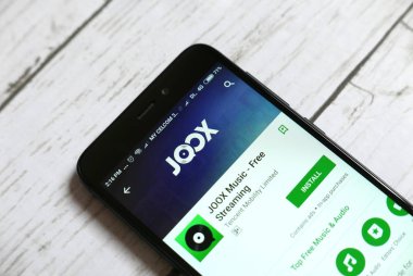 Joox akış Servisi Tencent tarafından sahip olunan bir müziktir.