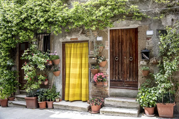 Tipica Casa Pitigliano Borgo Medievale Della Toscana Provincia Grosseto Italia Immagine Stock