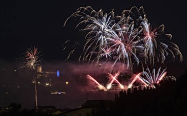 Havai fişekler