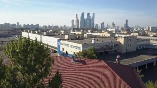 Moscow City skyskrapor, Flygfoto. Office business center i Moskva city. Tornen i Moscow City. — Stockvideo