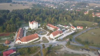 Batı Avrupa'da, Wojanow, Polonya Ortaçağ Sarayı havadan görünümü
