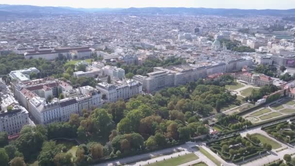 Panoramiczny widok z lotu ptaka Belweder w Wiedniu. Żyły. Wien, Austria. — Wideo stockowe