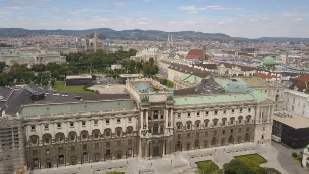 Vienna City Skyline tiro aereo. Veduta aerea di Vienna. Cattedrali e paesaggio urbano Città di Vienna, Austria — Video Stock