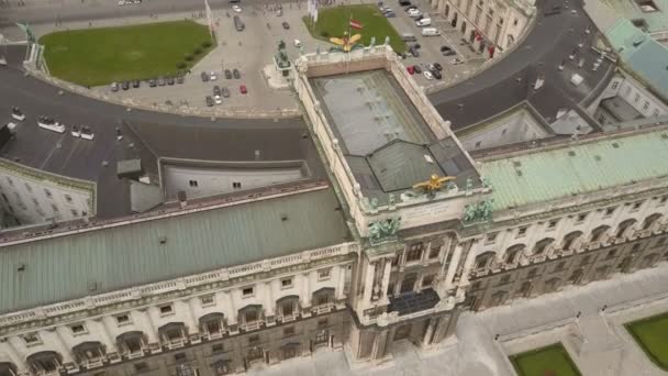 Bécs város látképe légi felvétel. Légifotók Bécsben. Heldenplatz, Hofburg Császári Palota és városkép Bécs, Ausztria — Stock videók