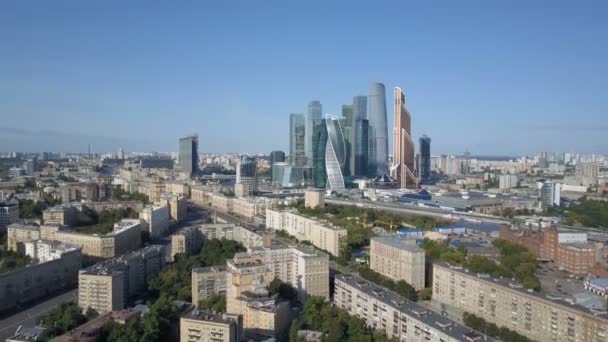 Moscow-City wolkenkrabbers, luchtfoto. Office business centrum van Moskou stad. Torens van de stad Moskou. — Stockvideo