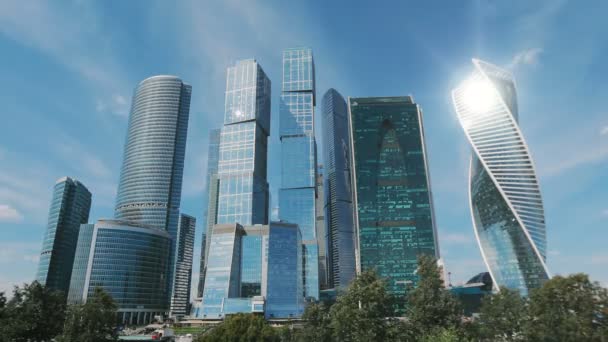 Os arranha-céus da cidade de Moscovo. Escritório centro de negócios da cidade de moscow. Torres da cidade de Moscou . — Vídeo de Stock