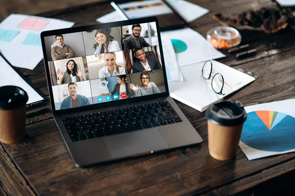 Virtuelles Geschäftstreffen Online Videokonferenz Laptop Online Geschäftstreffen Auf Dem Laptop — Stockfoto