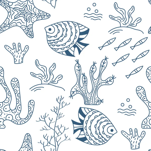 Bezproblémový vzorec. Mořské dno, podmořský svět. Ryby a mořské řasy na bílém pozadí. Ruční kreslení vektorové kresby — Stockový vektor