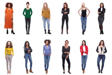 Beyaz arka planda farklı yaşlarda çok ırklı kadınlar kümesi