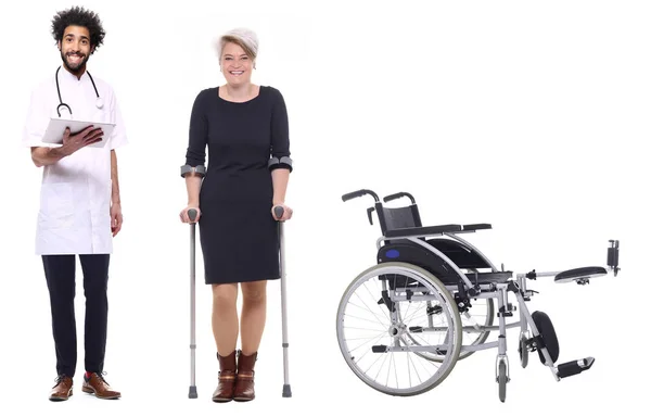 Médecin Personne Handicapée Sur Fond Blanc — Photo