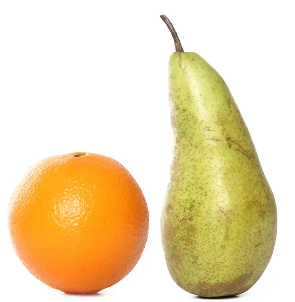 白い背景の上の甘い果物 — ストック写真