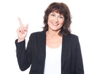 Bir şey beyaz arka plan üzerinde gösterilen kadın