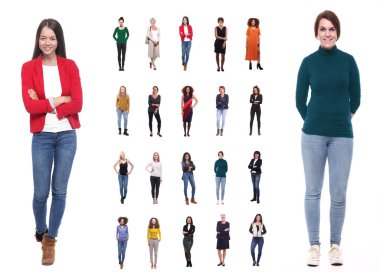 Beyaz arka planda farklı yaşlarda çok ırklı kadınlar kümesi