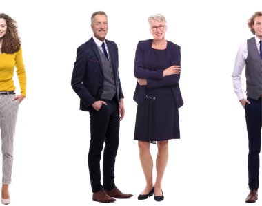 Beyaz arka plan üzerine poz veren Kafkas halkı