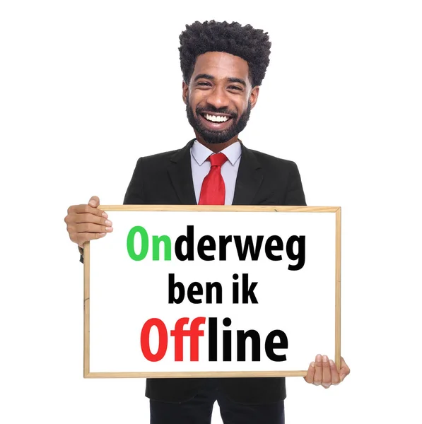 Afroamerykanin Trzymający Tablicę Tekstem Onderweg Ben Offline — Zdjęcie stockowe