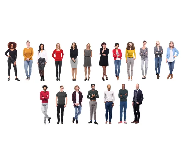 Çok ırklı insanlar kümesi beyaz arka plan üzerinde poz