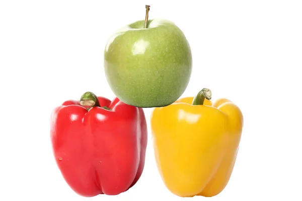 Äpple Och Paprika Vit Bakgrund — Stockfoto