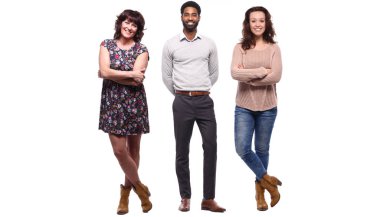 Çok ırklı insanlar kümesi beyaz arka plan üzerinde poz