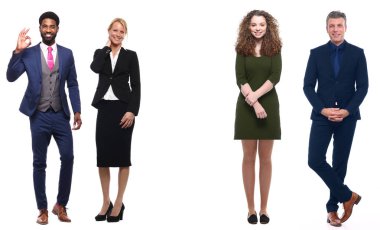 Çok ırklı insanlar kümesi beyaz arka plan üzerinde poz